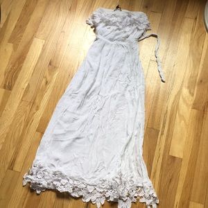 White tub gown